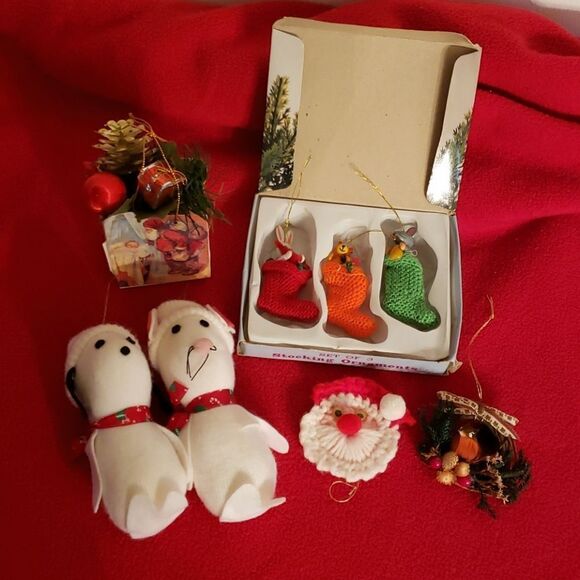 Vintage Lot of 8 Christmas Ornaments - Picture 2 of 6